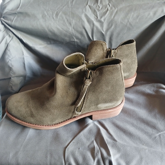 Gianni Bini Khaki Suede Ankle Boots - Picture 1 of 3